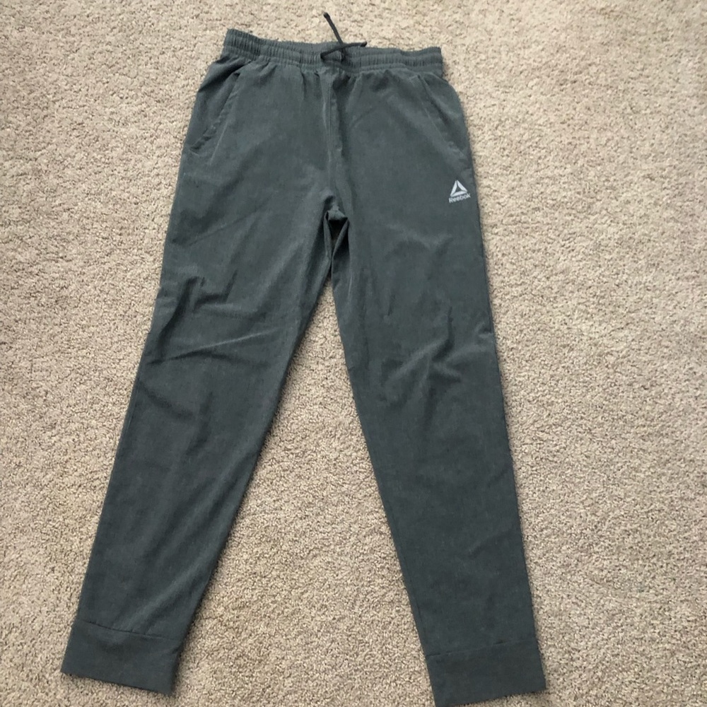 Reebok boys youth large in good condition